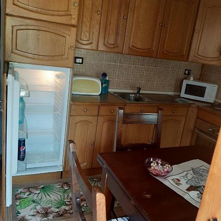 Casa Elena Apartment นุส ภายนอก รูปภาพ