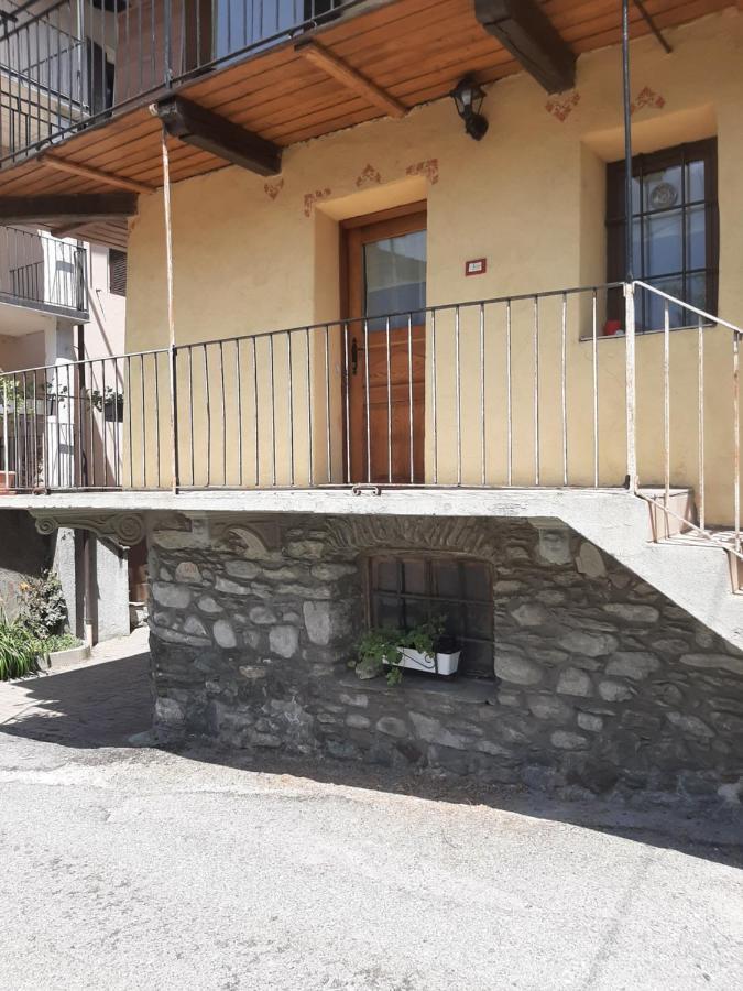 Casa Elena Apartment นุส ภายนอก รูปภาพ